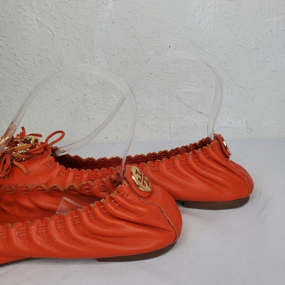 Tory Burch Reese Soft Orange Leather Stretch Bow Tassel Ballet Flats - Picture 4 of 12